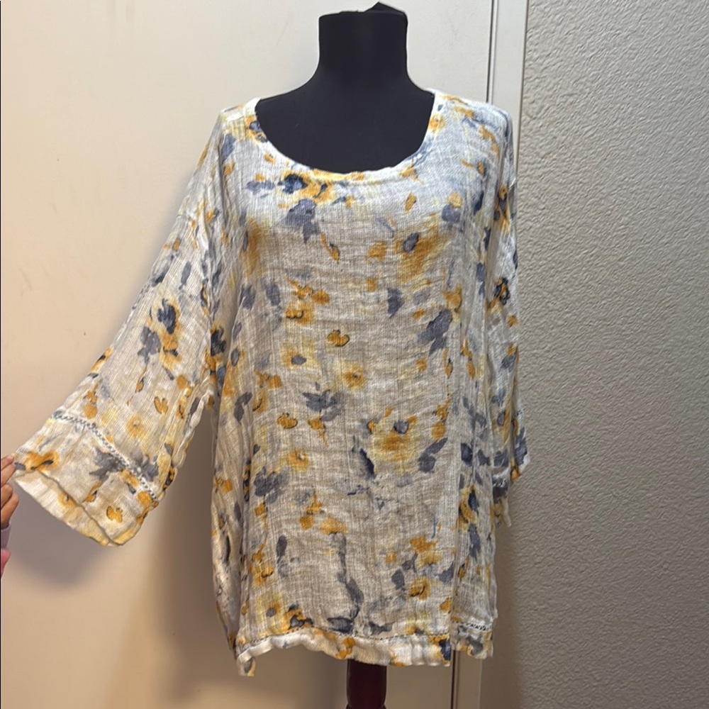 Muted Yellow and Gray 3/4 Sleeve Boxy Tunic